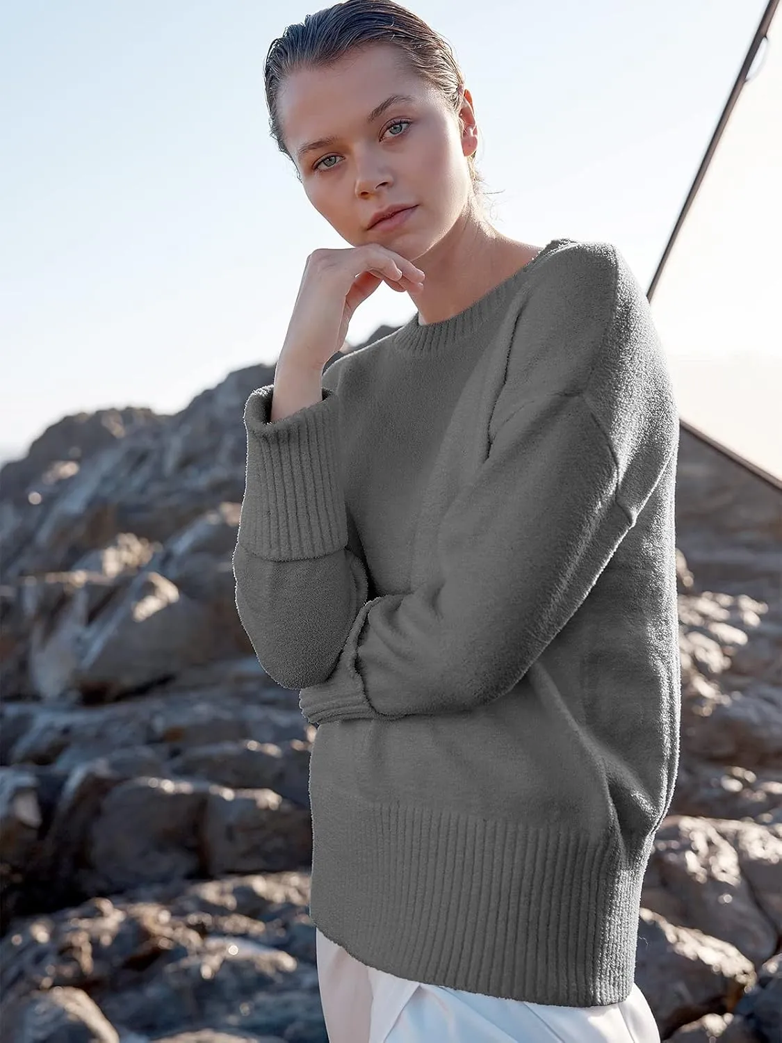 ANRABESS Women's Oversized Crewneck Long Sleeve Fuzzy Knit Casual Chunky Warm 2025 Fall Pullover Sweaters Top Trendy Outfits