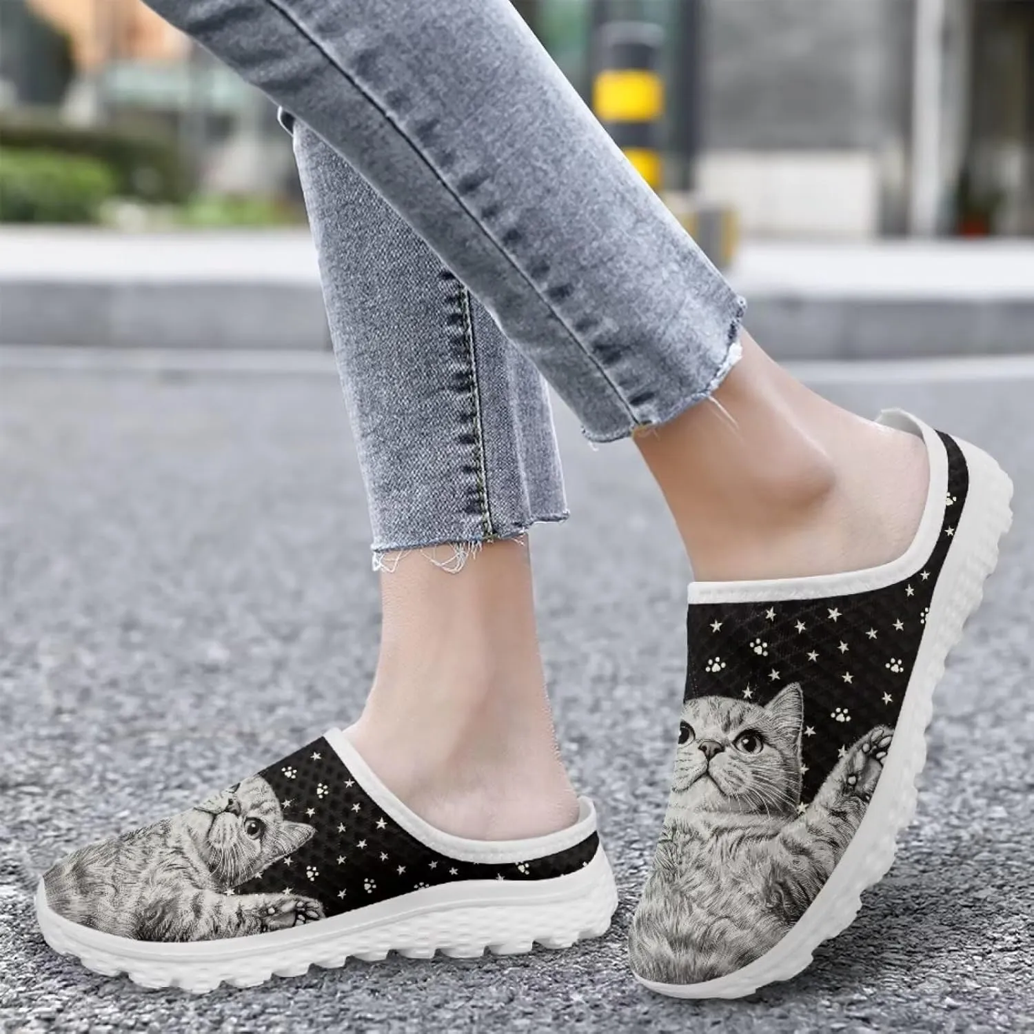 Cat Print Mule Shoes for Women Low Top Non Slip Garden Shoes Low Top Sneaker Breathable Casual Flats Mule Sneakers