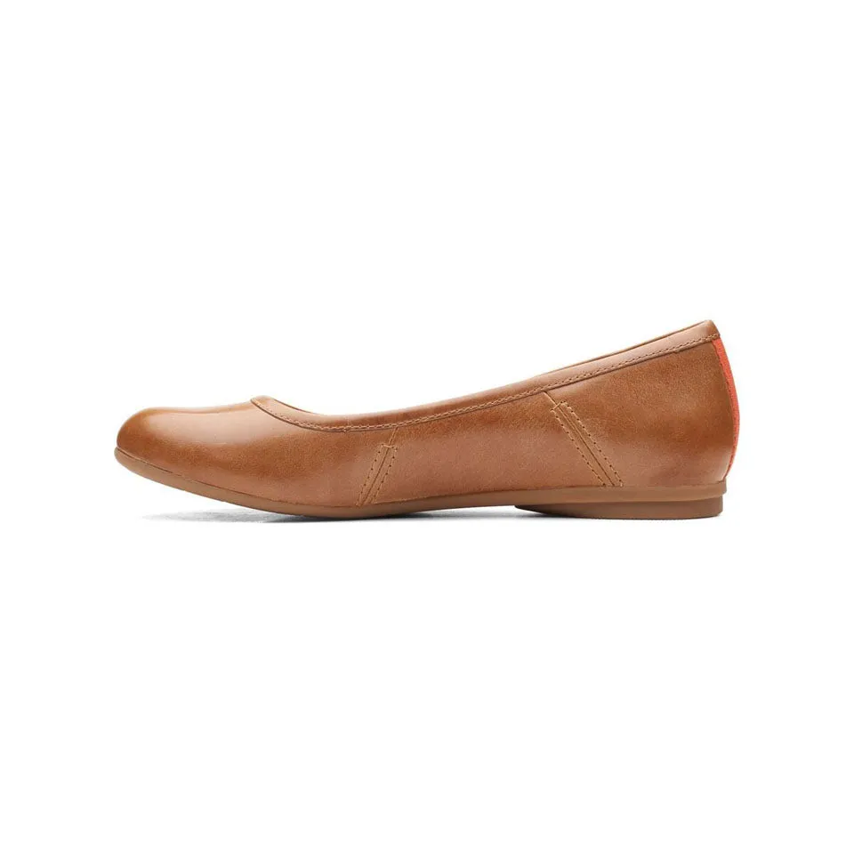 Clarks Women's Canebay Plain Dark Tan Leather