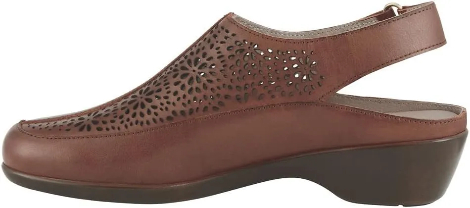 Easy Spirit Women's Dawn Clog