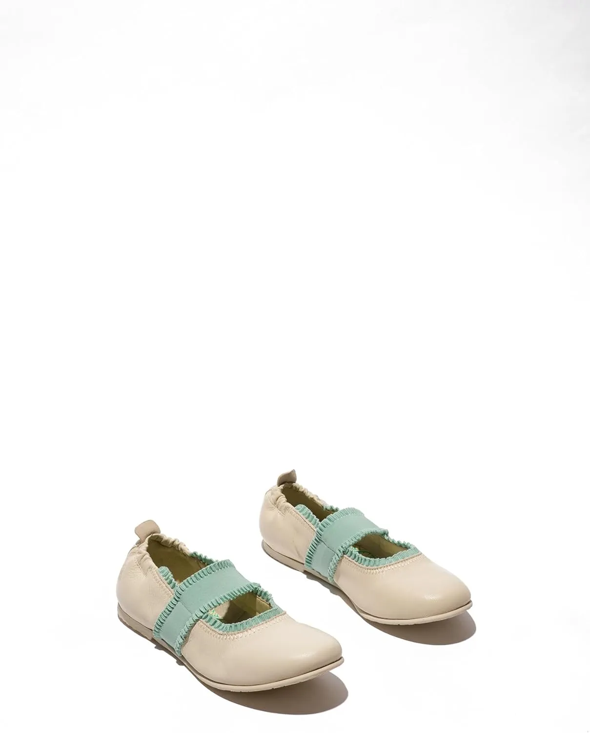 Fly London Women's Flat