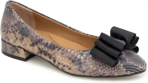 Gentle Souls by Kenneth Cole Women's Atlas Flat Platform
