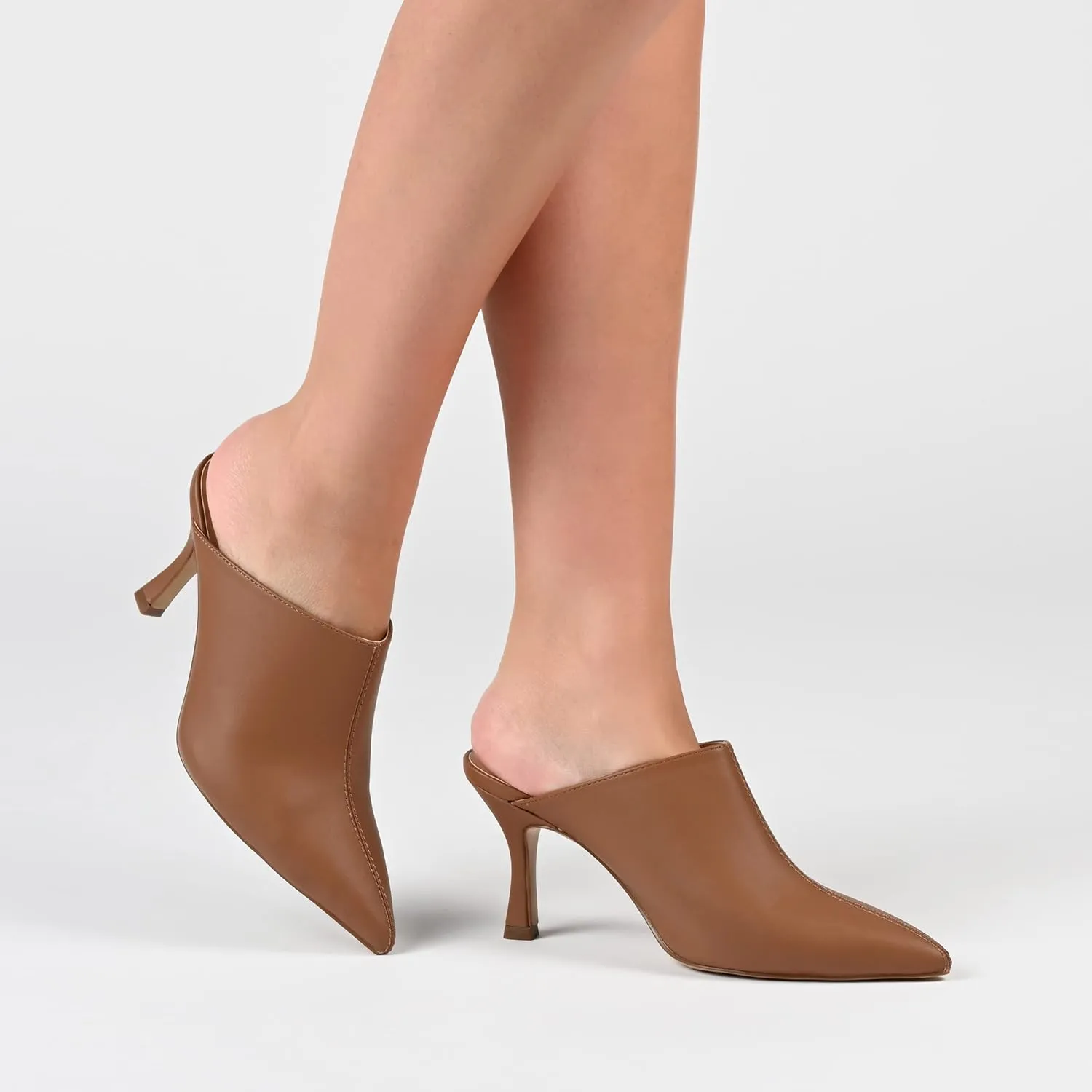 Journee Women's Shiyza Pumps