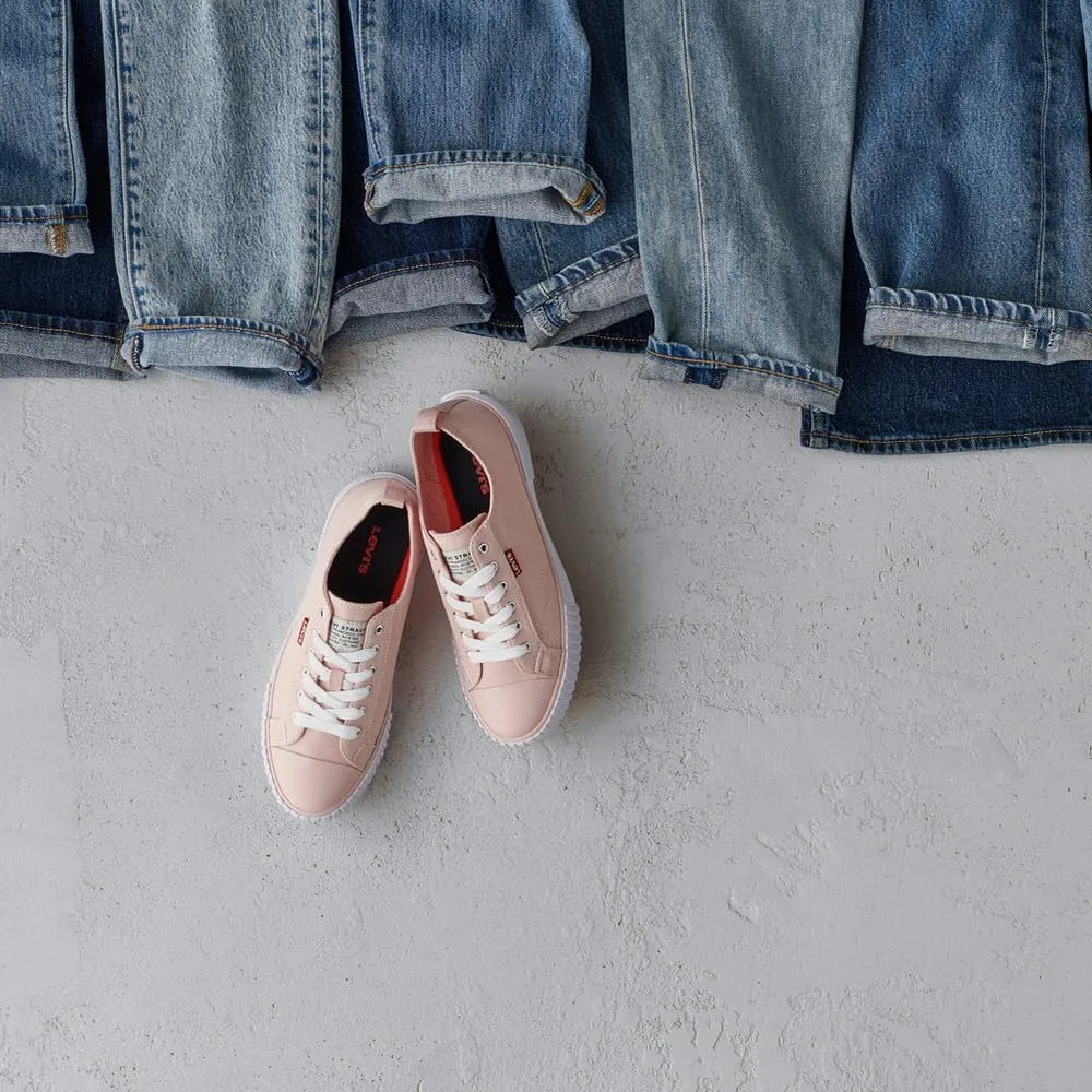 Levi's Womens Anika C Logo Classic Sporty Fashion Sneaker Shoe