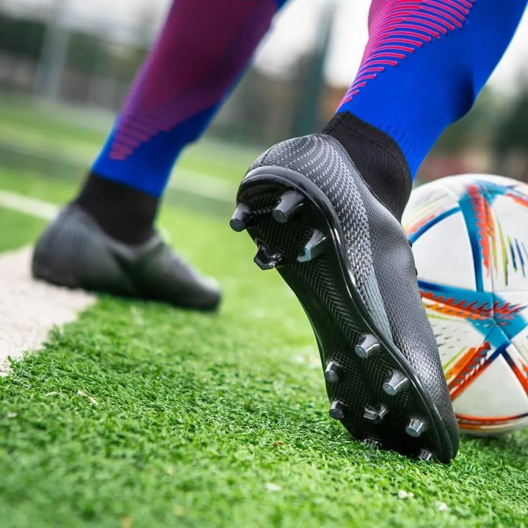 Men’s Soccer Shoes Cleats Professional High Top Breathable Training Sneakers