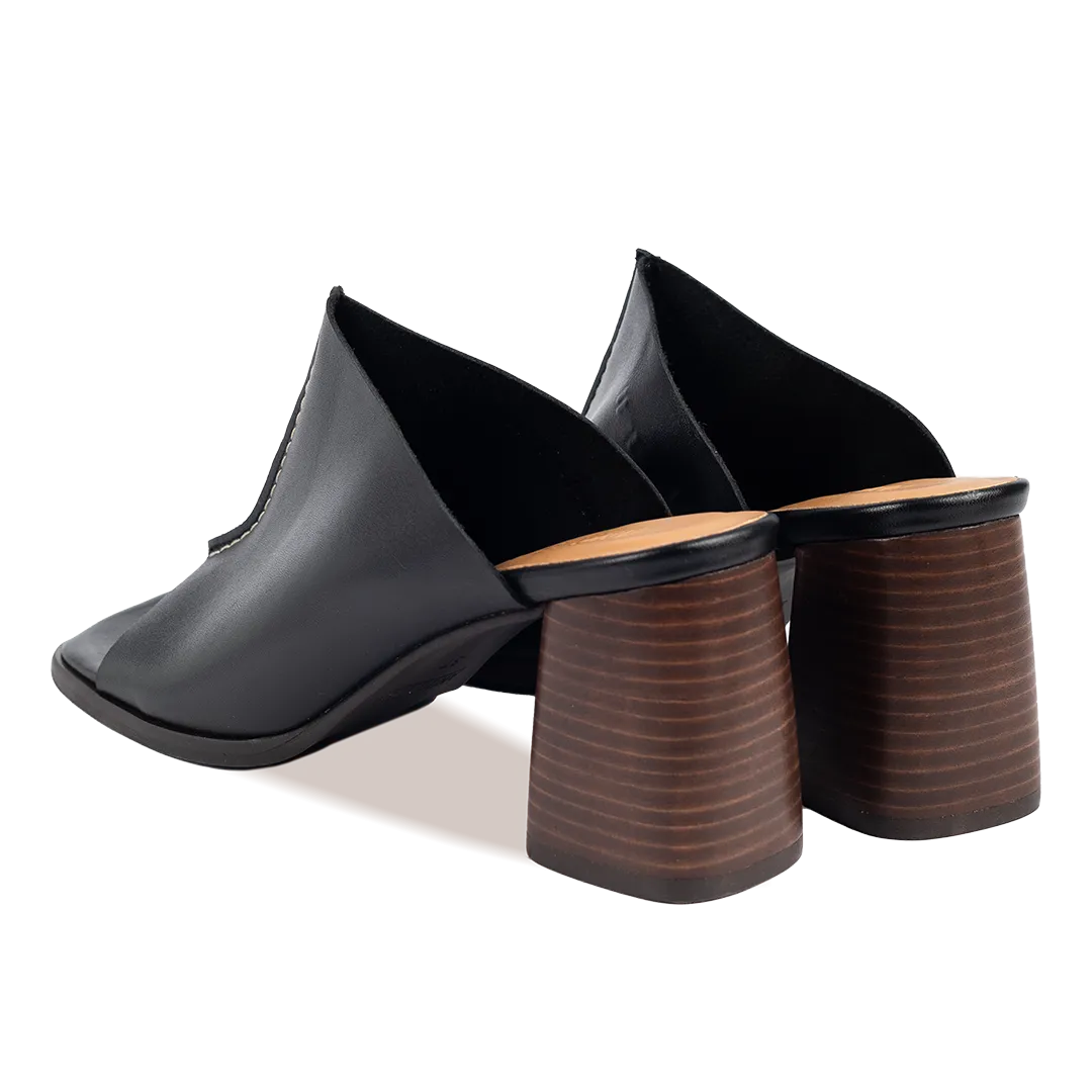 Mule with sculptural heel