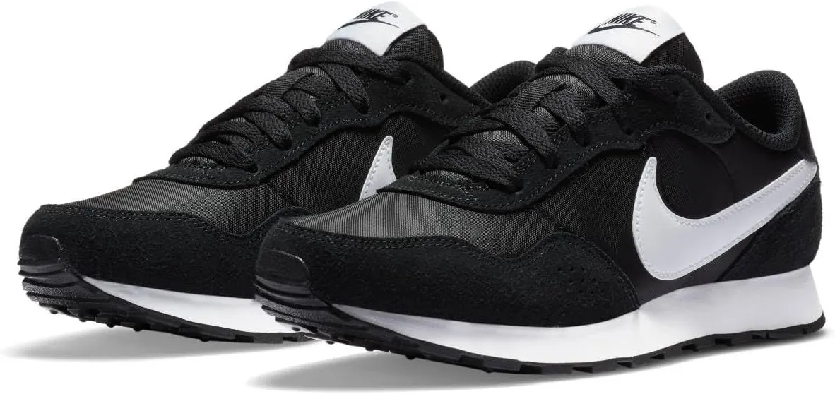 NIKE Boy's Running Track Shoe, 28 EU