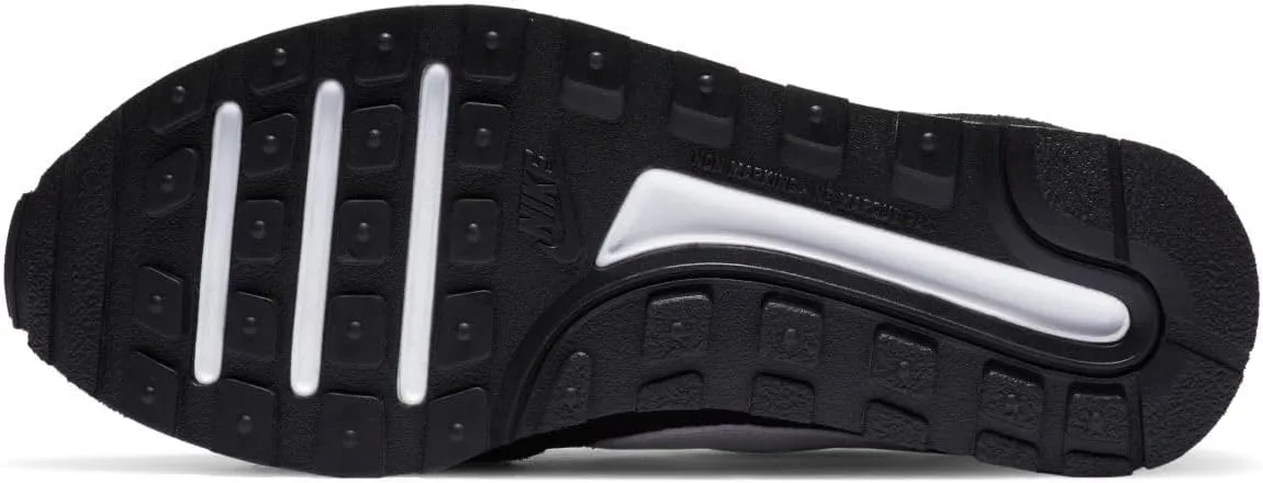 NIKE Boy's Running Track Shoe, 28 EU