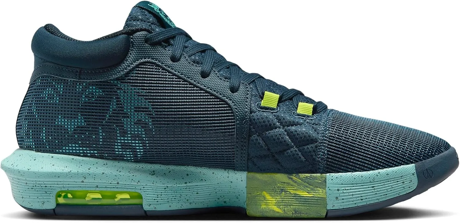 Nike Men's Basketball Shoe