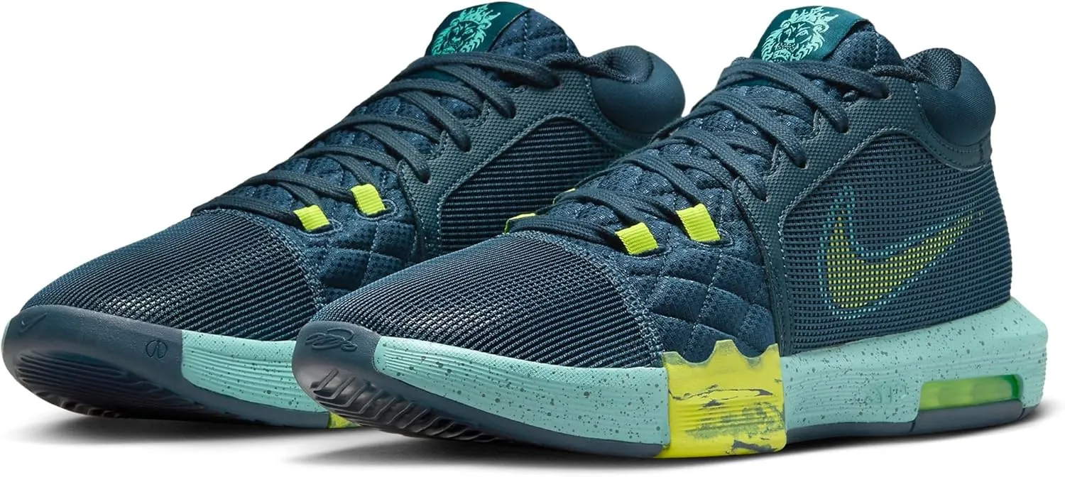 Nike Men's Basketball Shoe