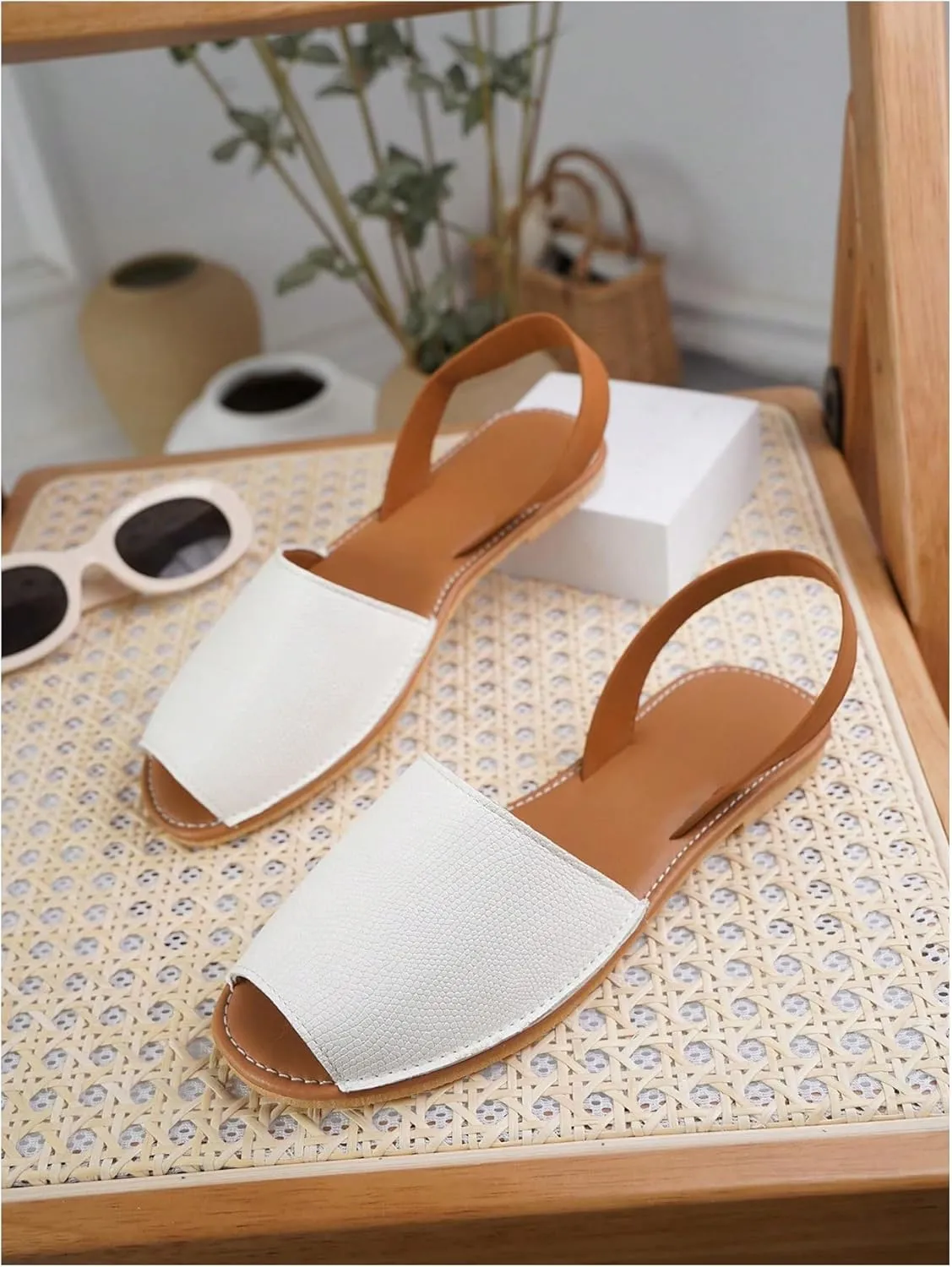 OYOANGLE Women's Peep Toe Slingback Flat Sandals Summer Comfortable Outdoor Casual Slides