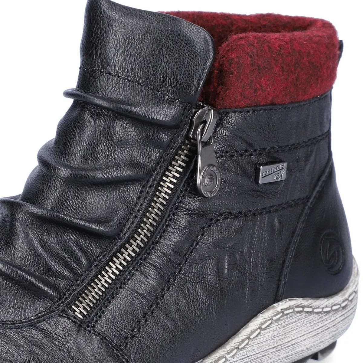 R1486 Zip Boot
