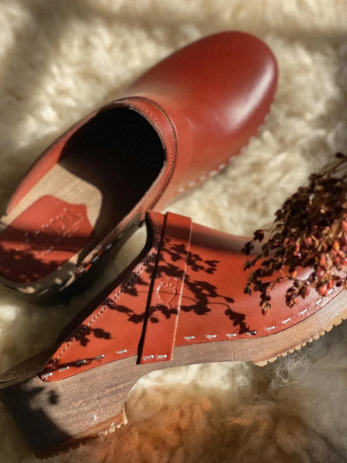 Sandgrens Handmade Swedish Wood Clogs for Women, Low Heel Mule | Tokyo