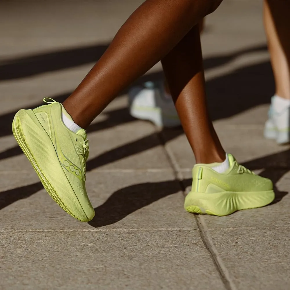 Saucony Women's Triumph 22 Sneaker