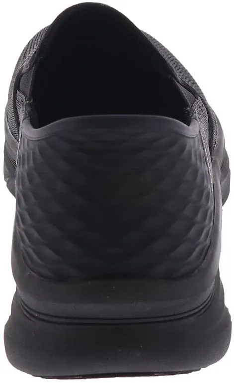 Skechers Men's Dlux Walker Orford Slip in