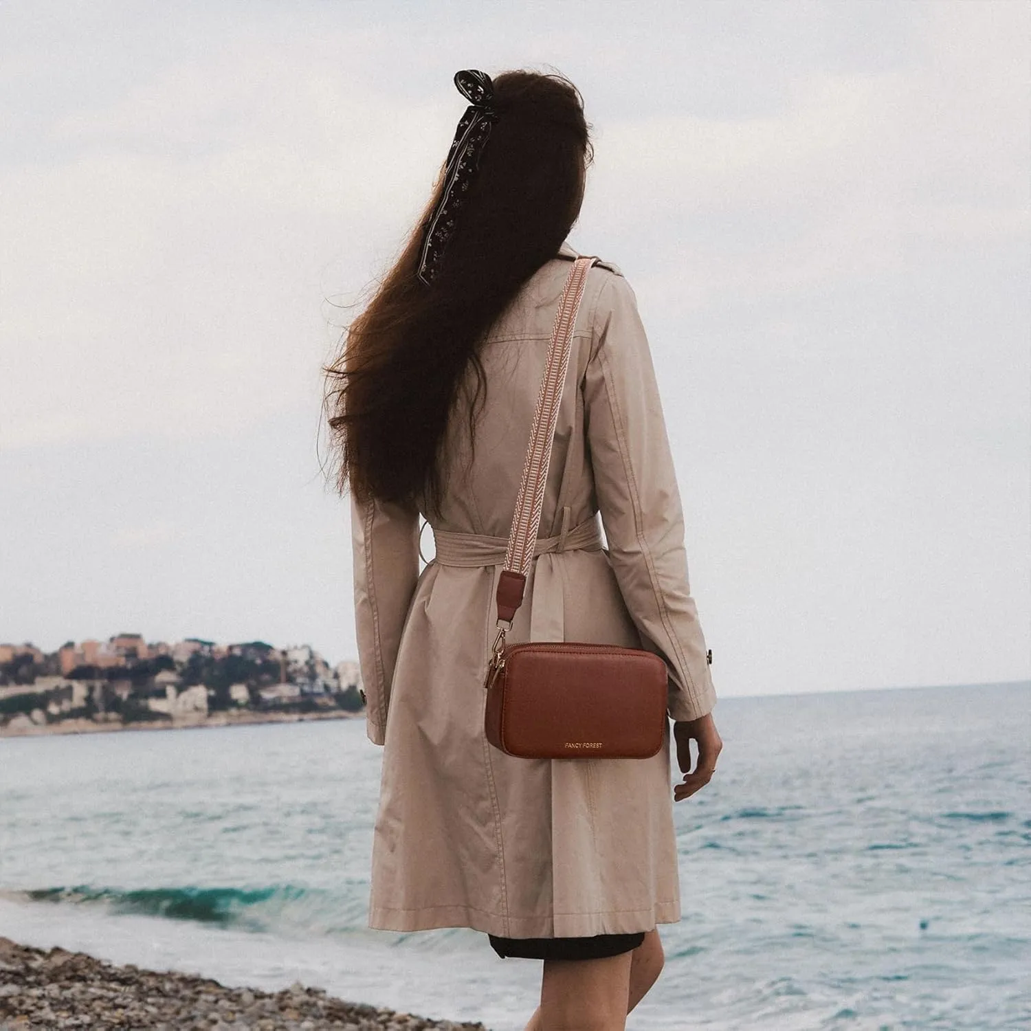 Trendy Purses For Women Crossbody Bag with Unique Camera Bag Style,Designer Small Hardshell Shoulder Bag/Handbags