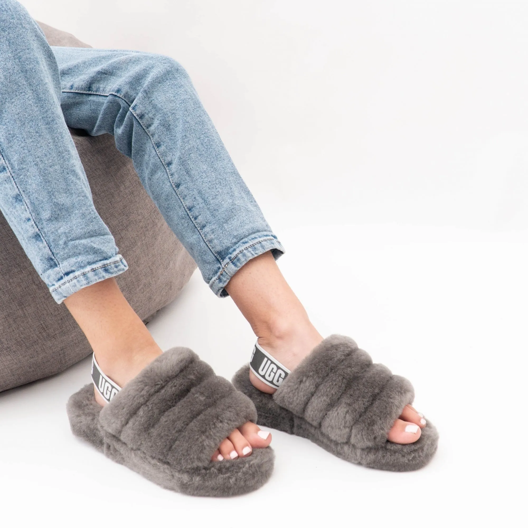 UGG FLUFF YEAH SLIDE Womens Slide Slippers Charcoal