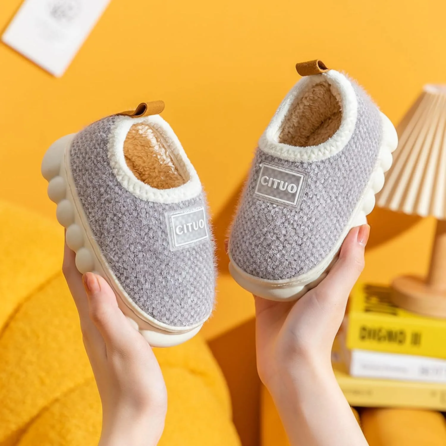 WILLFUN Unisex-Child Fleece Slippers Boys Girls Warm Winter Indoor/Outdoor Shoes for Little Kids