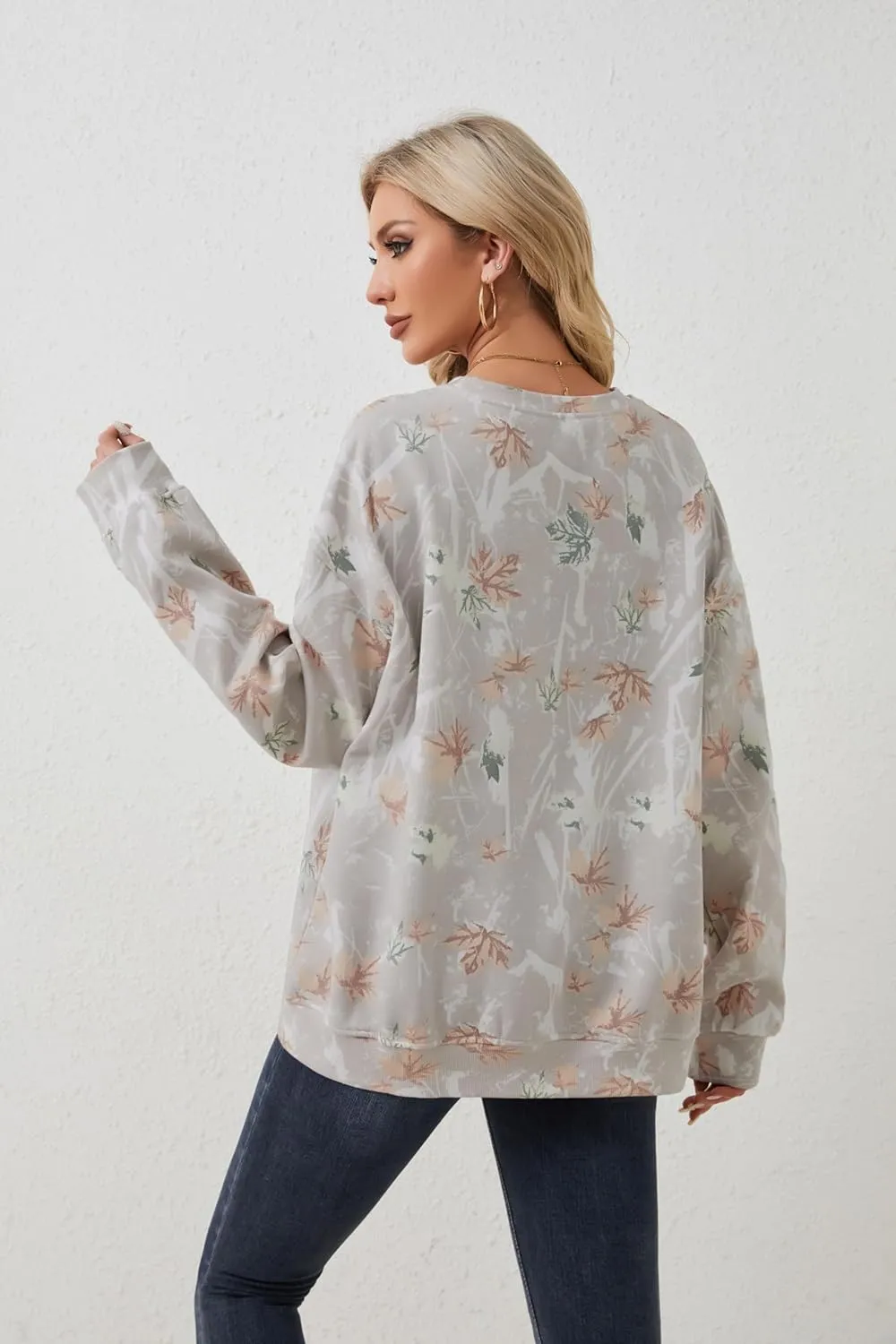 Womens Camo Sweatshirt Maple Leaf Print Oversized Camo Crewneck Sweatshirt Fleece Pullover Hoodies Long Sleeve
