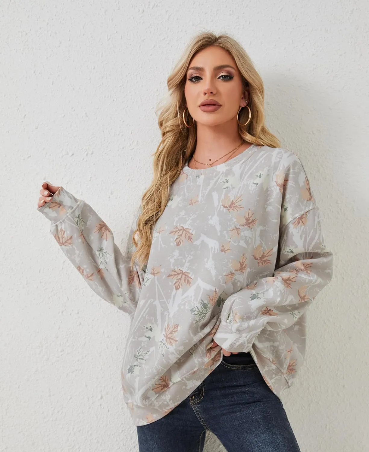 Womens Camo Sweatshirt Maple Leaf Print Oversized Camo Crewneck Sweatshirt Fleece Pullover Hoodies Long Sleeve
