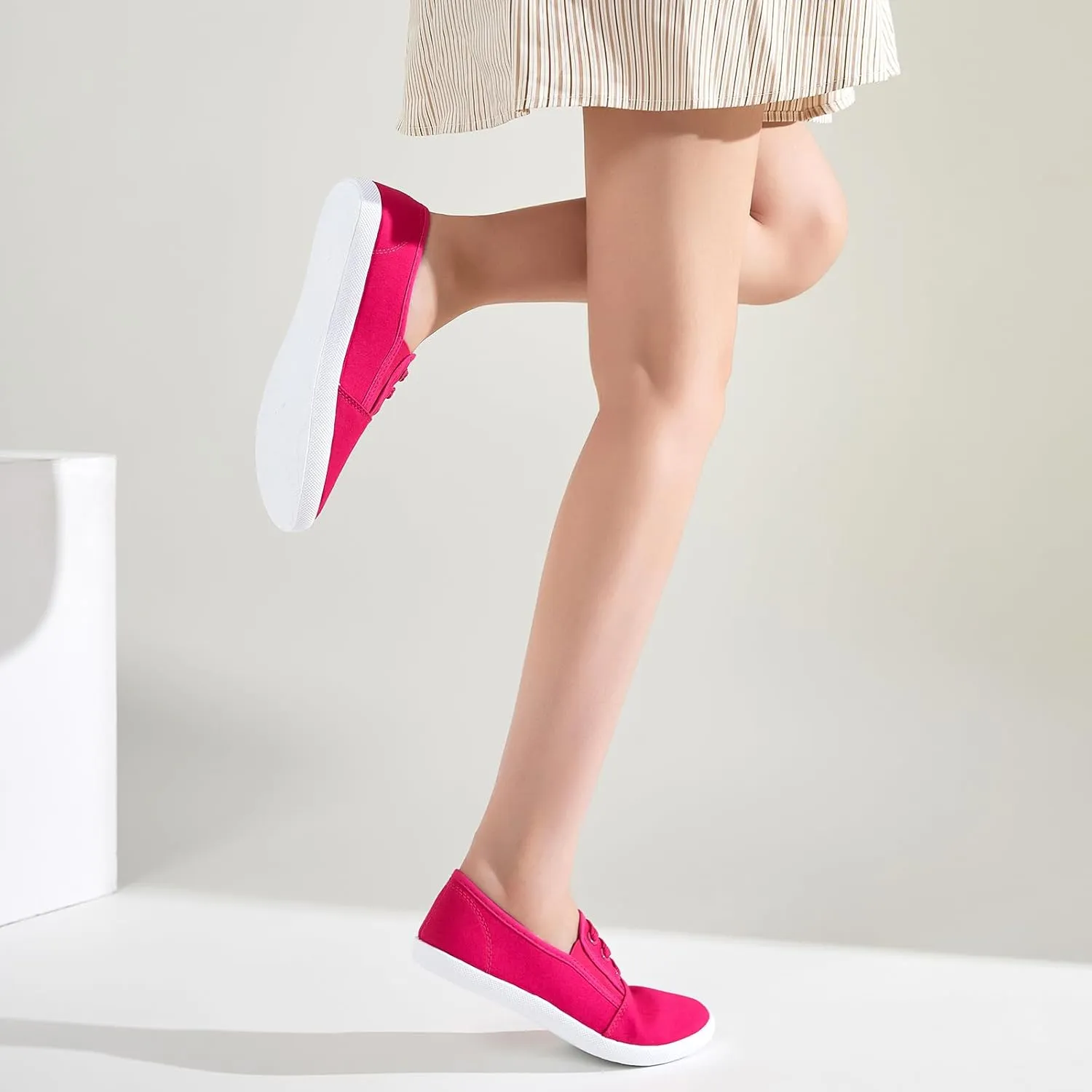 Women's Canvas Slip on Sneakers Casual Slip on Walking Shoes Womens Tennis Shoes Flat Dress Shoes Non Slip Work Shoes