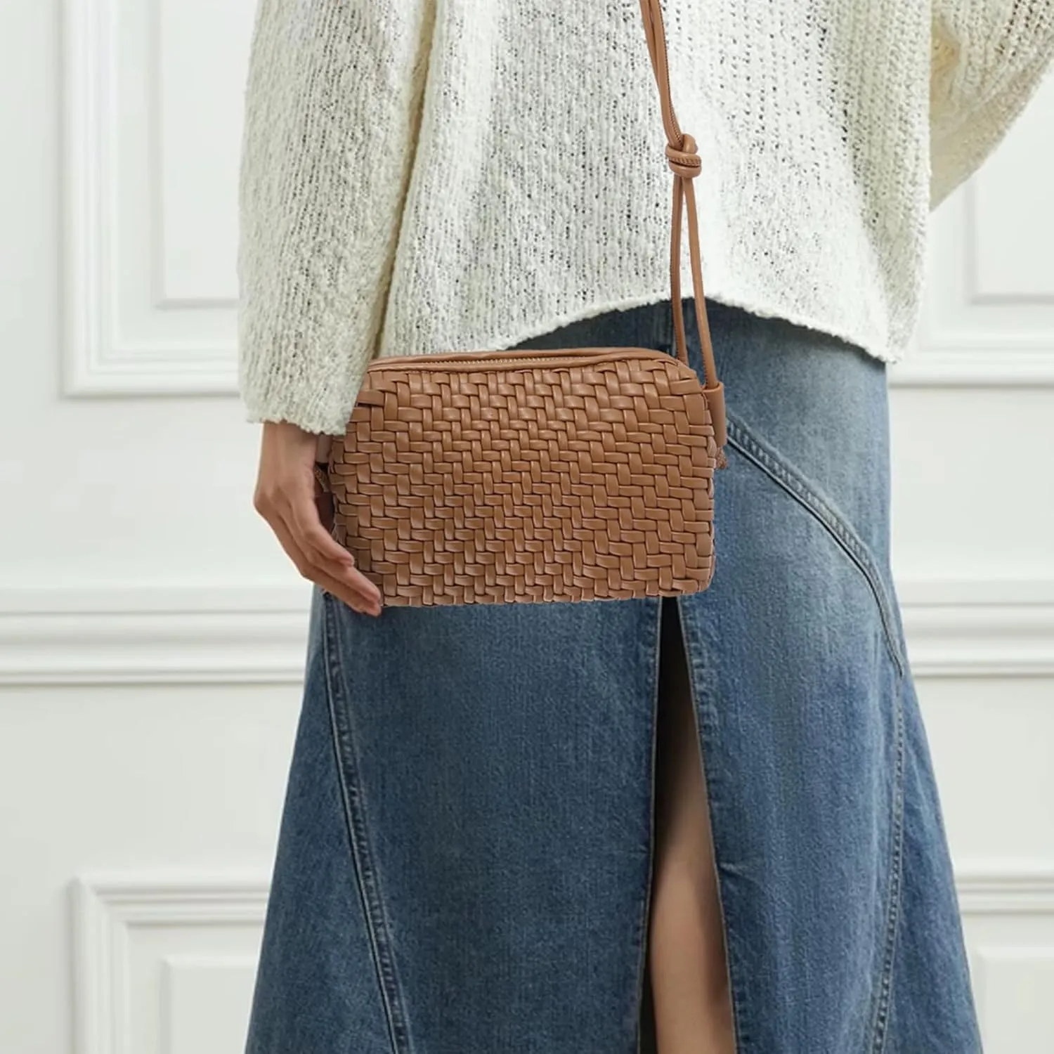 Woven Crossbody Bag Clutch Purse for Women,Small Vegan Leather Handmade Shoulderbag Handbag with Strap,Zipper Closure